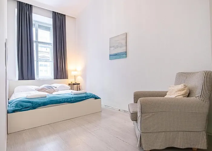 Trendy 1Br 121 Апартаменти