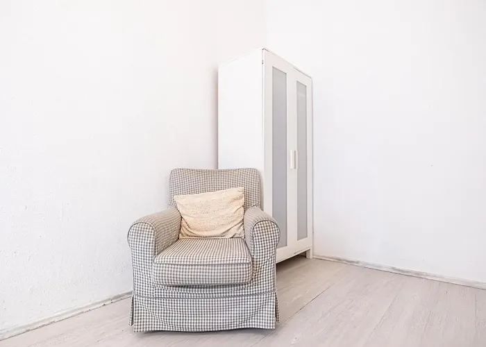 Trendy 1br & 1lr Near Rennweg, Great Links