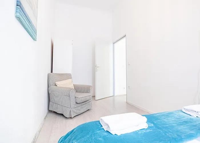 Trendy 1br & 1lr Near Rennweg, Great Links *