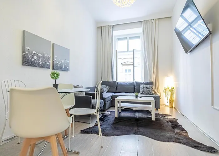 Trendy 1br & 1lr Near Rennweg, Great Links